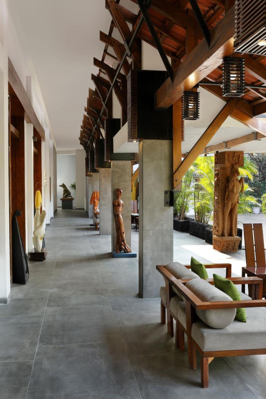 The Andhra Art & Craft Hotel Визакхапатнам Екстериор снимка